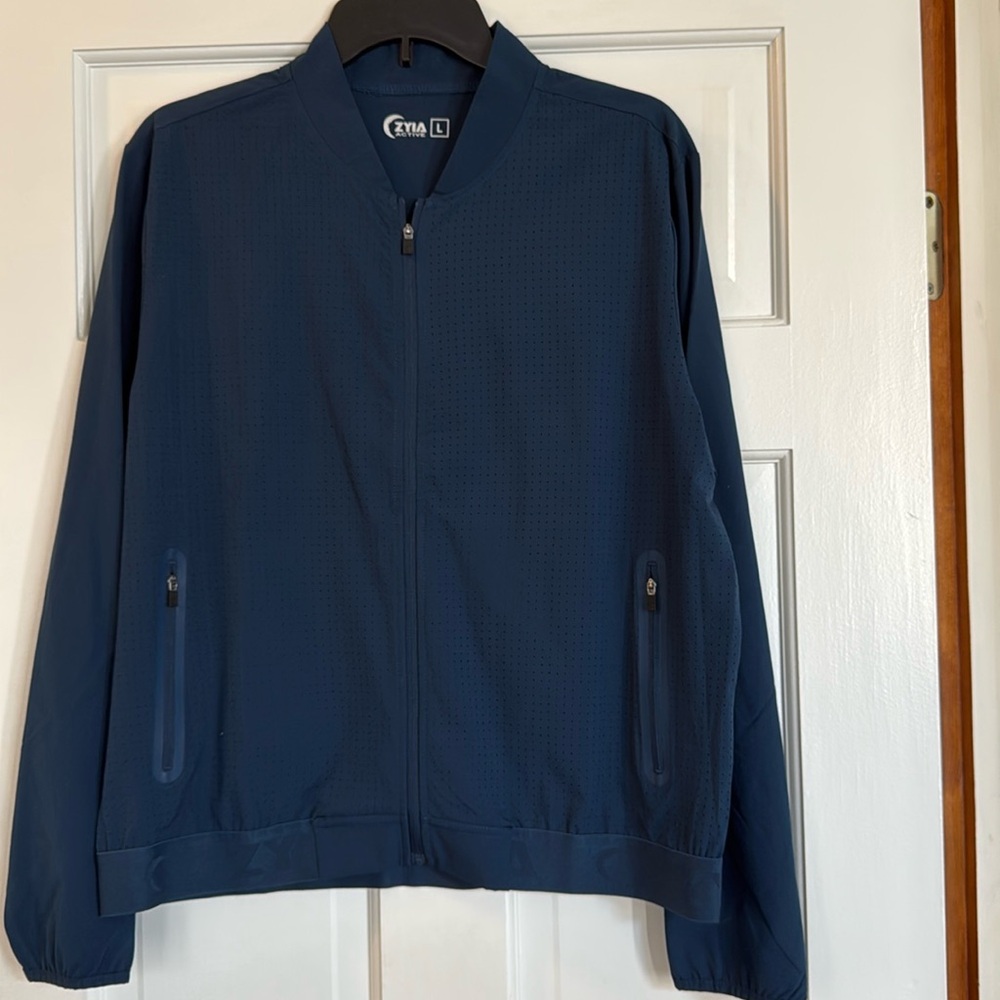 Mesh athletic bomber